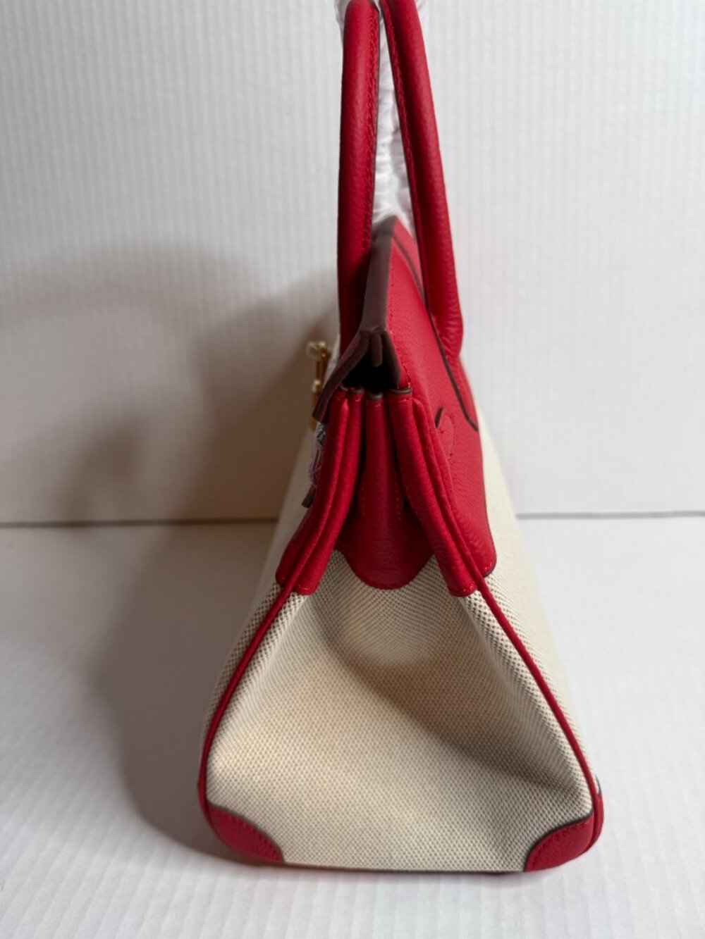 Beautiful Custom Designer Shoulder bag (Bright Red) - Picture 6 of 9
